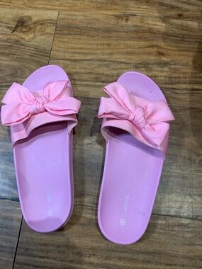 Ardene Pink Bow Slide Sandals. Size 10. Call Out in Description.